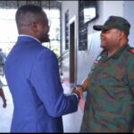 Tanganyika : Le Gouverneur Christian Kitungwa Muteba rencontre les autorités de l’Armée et de la PNC, pour une réponse rapide à l’insécuritéNous avons de l’espoir suite à la réponse du Chef d’Etat-major Général et Général d’Armée des FARDC Christian Tshiwewe Songesha, en rapport avec l’insécurité qui gangrène la province de Tanganyika.